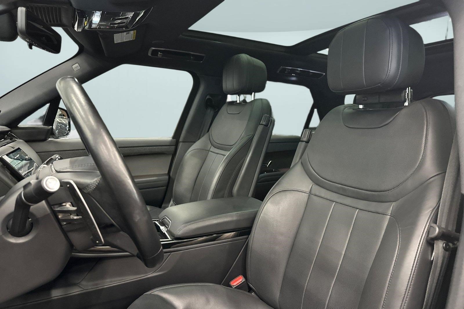 Used 2024 Land Rover Range Rover Sport SE AWD/4WD image 5