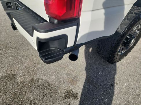 Used 2024 Ford F250 Lariat w/ Tremor Off-Road Package image 25