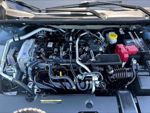 Certified 2025 Nissan Sentra SR FWD image 28