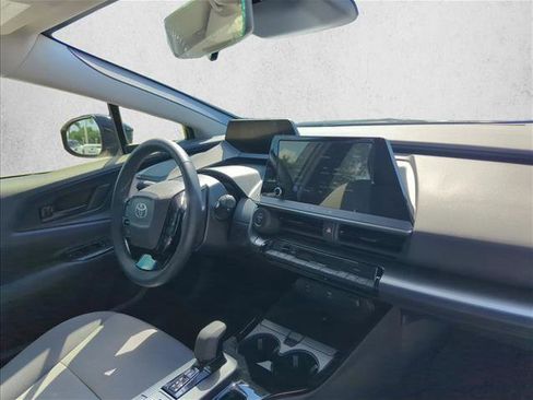 Used 2024 Toyota Prius LE FWD image 26