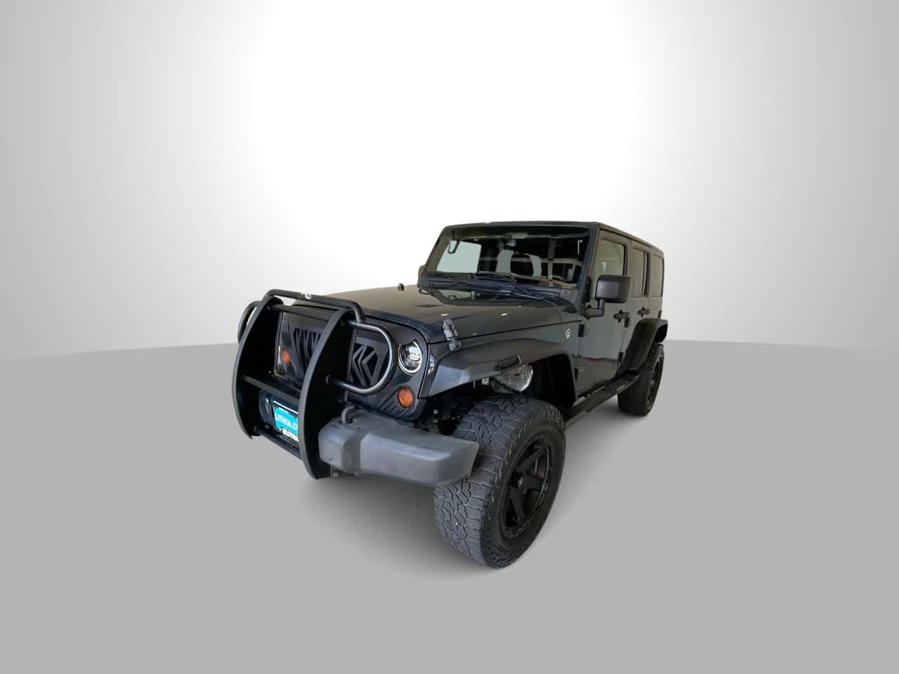 Used 2016 Jeep Wrangler Unlimited Sahara AWD/4WD image 4