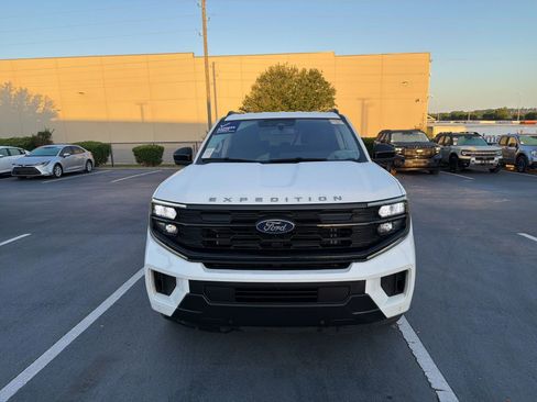 Used 2025 Ford Expedition Max Active image 12