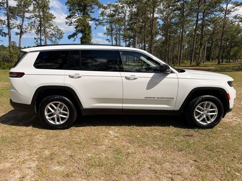 Used 2023 Jeep Grand Cherokee L Laredo AWD/4WD image 6