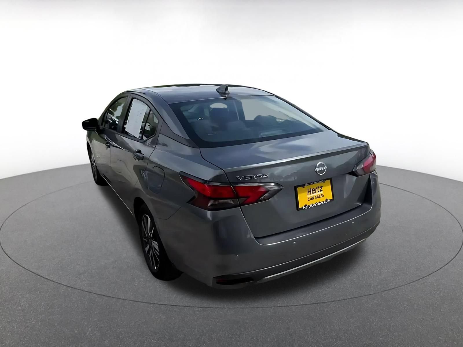 Used 2025 Nissan Versa SV FWD image 10