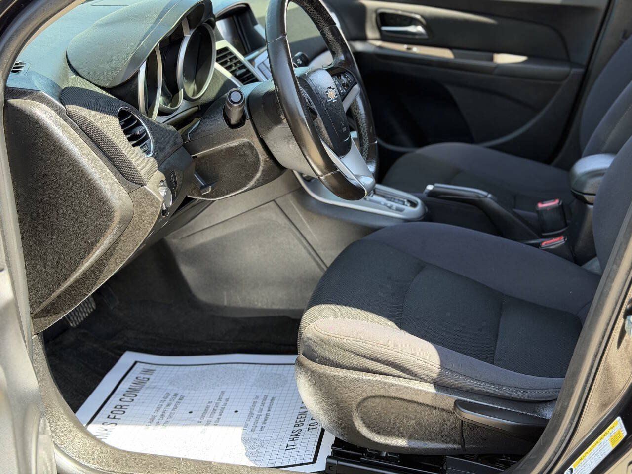 Used 2014 Chevrolet Cruze LT w/ Technology Package FWD image 9
