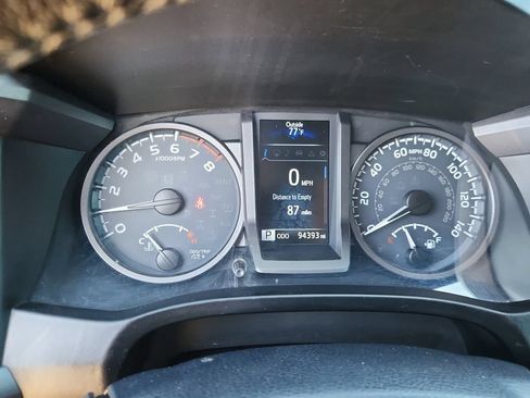 Used 2019 Toyota Tacoma TRD Sport AWD/4WD image 20