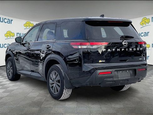 Used 2024 Nissan Pathfinder S image 4