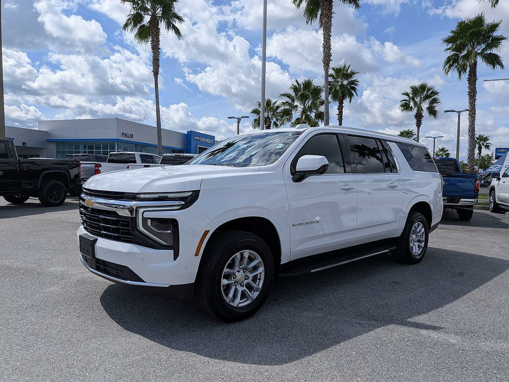 Certified 2025 Chevrolet Suburban LS AWD/4WD image 7