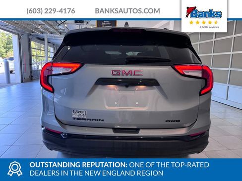 Certified 2024 GMC Terrain SLE w/ Elevation Edition AWD/4WD image 7