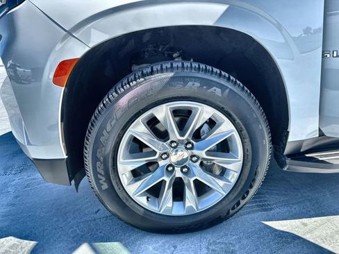 Used 2024 Chevrolet Suburban Premier image 19