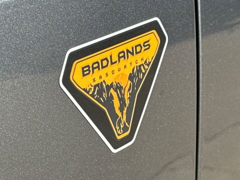 Used 2022 Ford Bronco Badlands w/ Sasquatch Package image 6