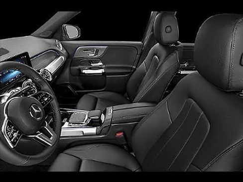 Used 2023 Mercedes-Benz GLB 250 4MATIC image 50