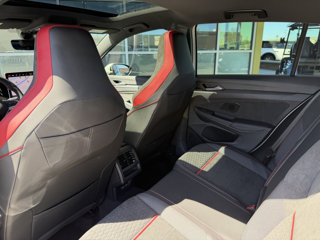 Used 2025 Volkswagen GTI SE FWD image 33