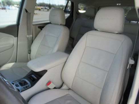 Used 2018 GMC Terrain Denali w/ Advanced Safety Package image 17