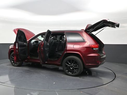 Used 2021 Jeep Grand Cherokee Laredo X RWD image 31