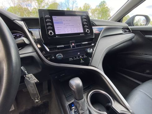 Used 2024 Toyota Camry SE FWD image 22