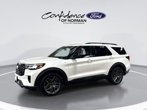 New 2026 Ford Explorer ST-Line w/ ST-Line Street Pack RWD image 4