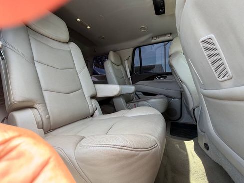 Used 2016 Cadillac Escalade Premium RWD image 23