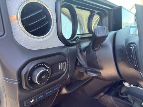 Used 2025 Jeep Wrangler Sahara w/ Safety Group AWD/4WD image 14