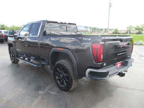 Used 2020 GMC Sierra 2500 SLT w/ Technology Package AWD/4WD image 9