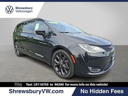 Used 2020 Chrysler Pacifica Touring-L w/ S Appearance Package