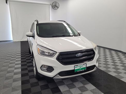 Used 2018 Ford Escape SE w/ SE Sync 3 Package FWD image 14
