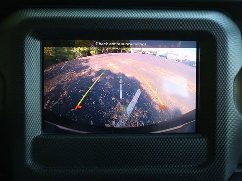 Used 2022 Jeep Wrangler Sport image 15