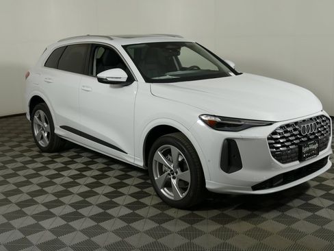 New 2025 Audi Q5 Premium Plus image 1