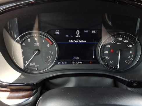 Used 2022 Cadillac XT5 Premium Luxury w/ Technology Package AWD/4WD image 12