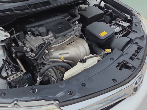 Used 2014 Toyota Camry LE FWD image 19