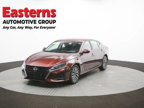 Used 2023 Nissan Altima 2.5 SV FWD image 54