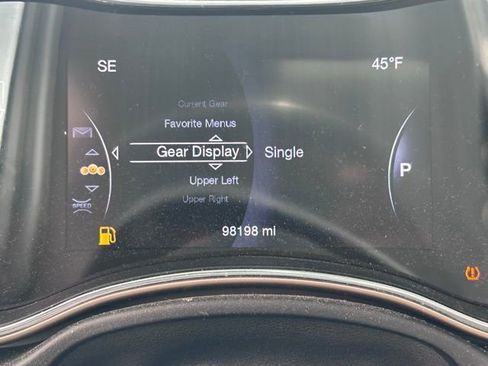 Used 2017 Jeep Grand Cherokee Limited image 14