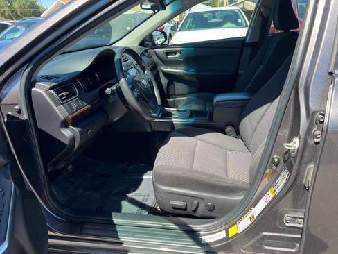 Used 2016 Toyota Camry LE FWD image 10