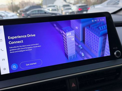 Used 2023 Toyota Prius XLE FWD image 34