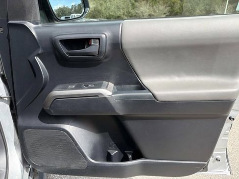 Certified 2017 Toyota Tacoma SR5 w/ Tow Package image 13