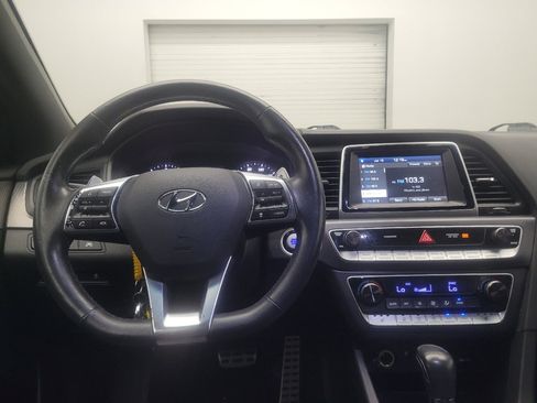Used 2018 Hyundai Sonata Sport w/ Tech Package 05 FWD image 22
