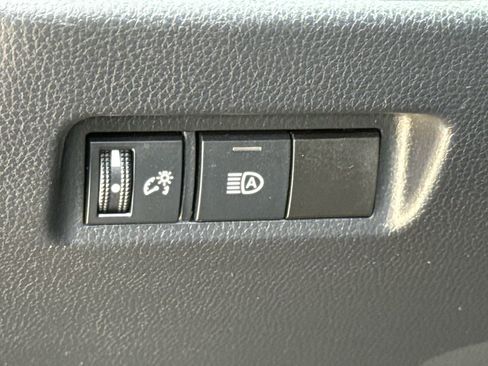 Used 2021 Toyota RAV4 XLE AWD/4WD image 22
