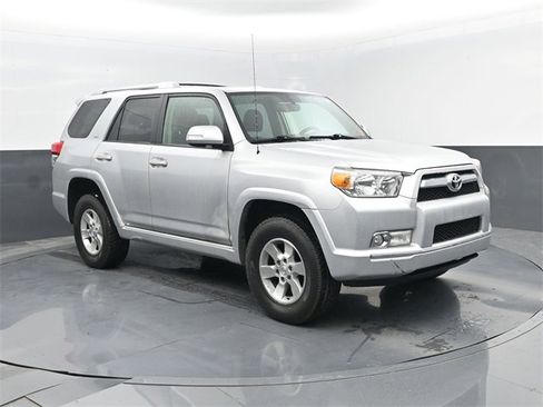 Used 2010 Toyota 4Runner SR5 image 3