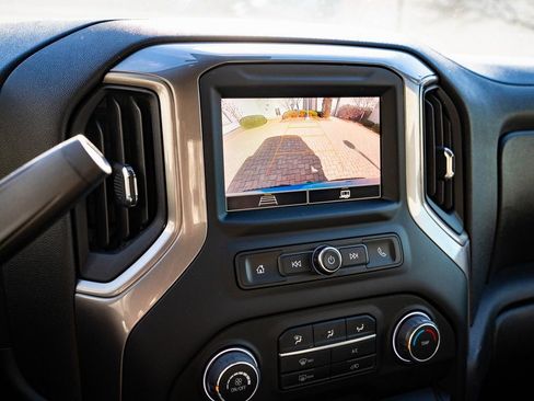 Used 2022 Chevrolet Silverado 1500 Custom image 32