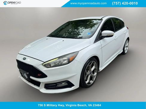 Used 2016 Ford Focus ST FWD image 1