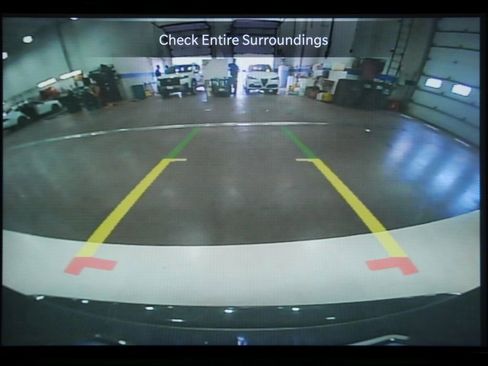 Used 2022 Chrysler Pacifica Touring-L FWD image 17