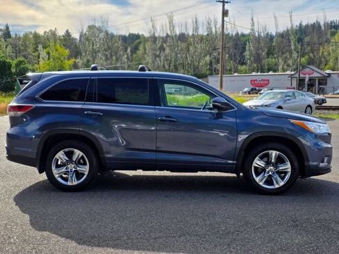 Used 2015 Toyota Highlander Limited AWD/4WD image 9