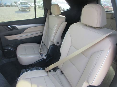 New 2026 Buick Enclave Preferred w/ Power Package AWD/4WD image 12