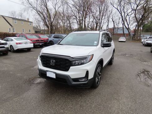 Used 2023 Honda Passport Elite image 1