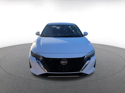 Used 2025 Nissan Sentra SV image 4