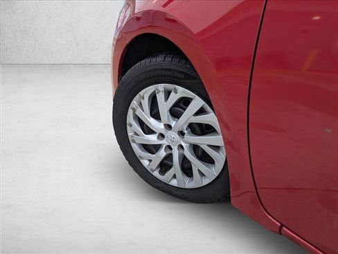 Used 2019 Toyota Corolla LE image 7