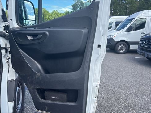 Used 2024 Mercedes-Benz Sprinter 2500 image 21