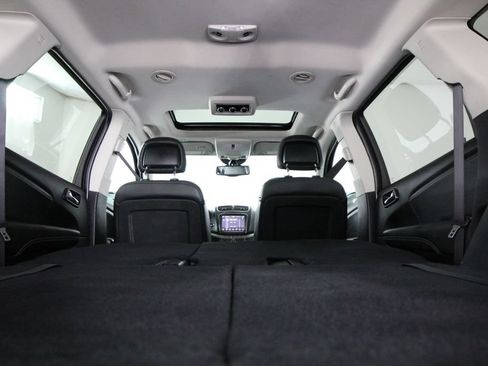 Used 2018 Dodge Journey Crossroad w/ Nav & Sun Group AWD/4WD image 35