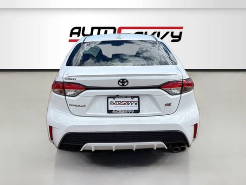Used 2026 Toyota Corolla SE FWD image 6