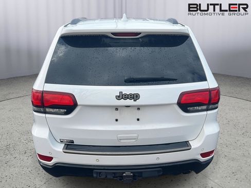 Used 2016 Jeep Grand Cherokee Limited 75th Anniversary image 9